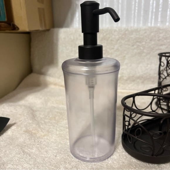 Kitchen Soap Set w/Sponge Holder, Soap Dispenser and Organizer & Cup Holder - Picture 7 of 10